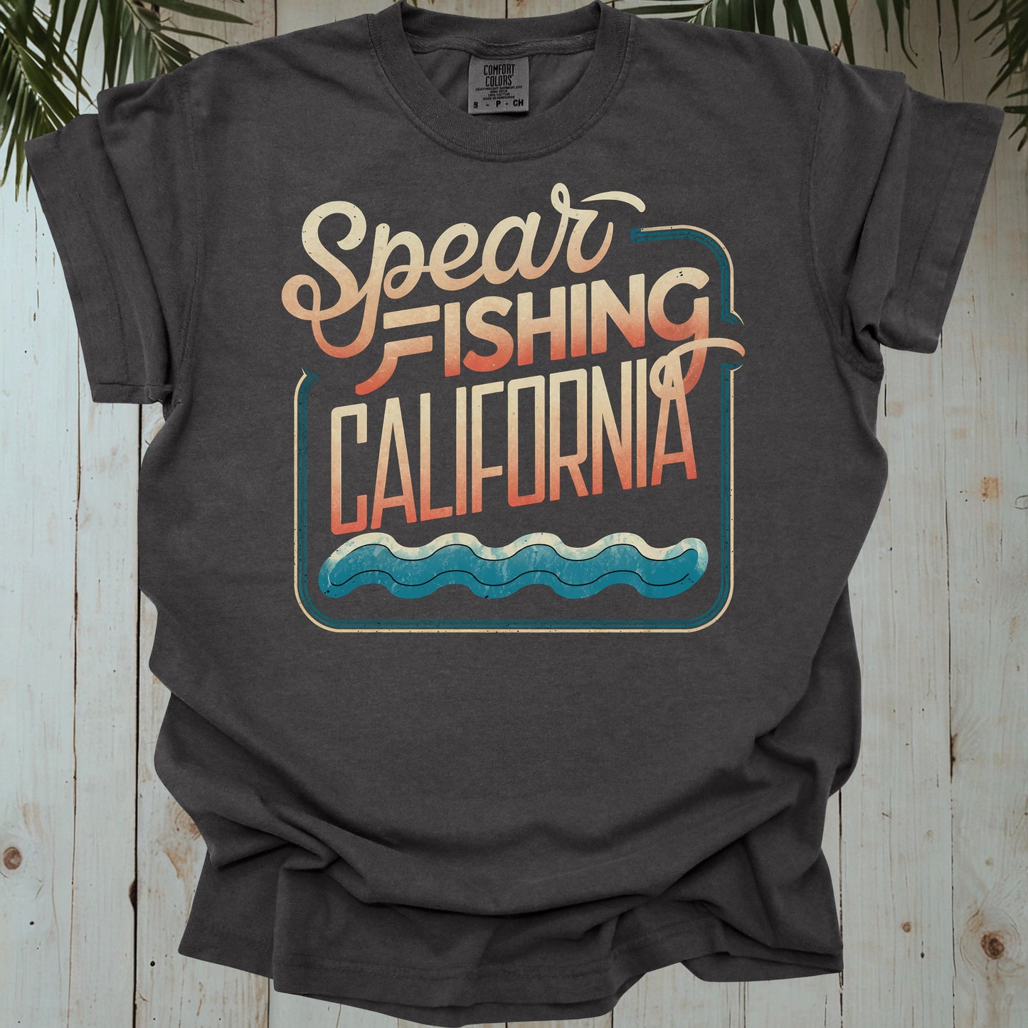 SPEARFISHING CALIFORNIA RETRO WAVE GARMENT-DYED TEE